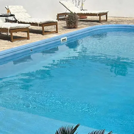 Stunning In With Heated Swimming Pool Jezera