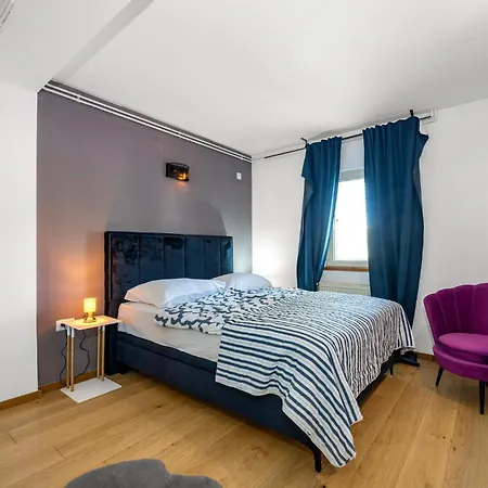 Apartment Stunning In With Heated Swimming Pool Jezera