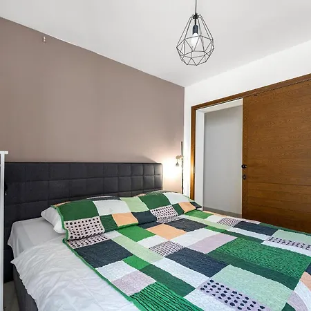 Stunning In With Heated Swimming Pool Apartment Jezera