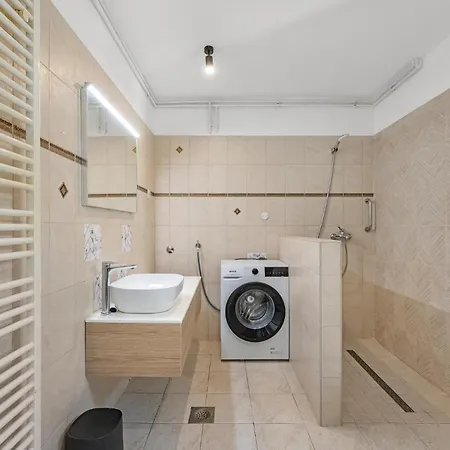 Stunning In With Heated Swimming Pool *