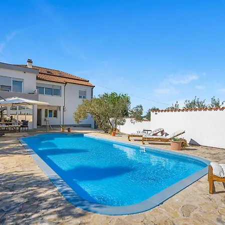 Stunning In With Heated Swimming Pool *